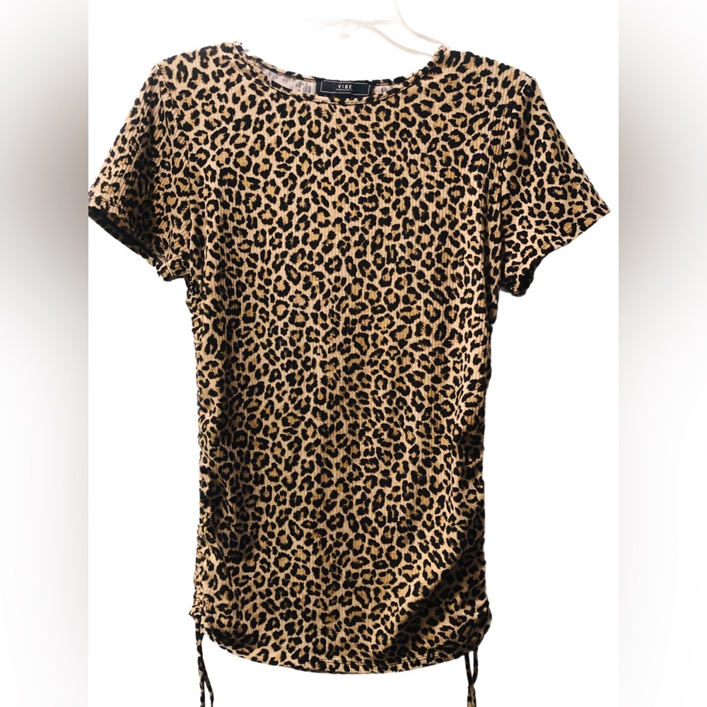 VIBE SPORTSWEAR LONG T. Sz Large -XL